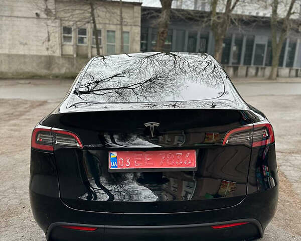 Черный Тесла Model Y, объемом двигателя 0 л и пробегом 98 тыс. км за 27000 $, фото 5 на Automoto.ua