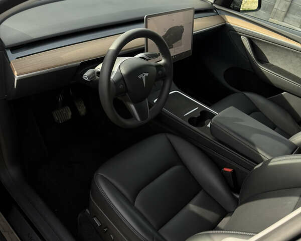 Чорний Тесла Model Y, об'ємом двигуна 0 л та пробігом 55 тис. км за 28100 $, фото 13 на Automoto.ua