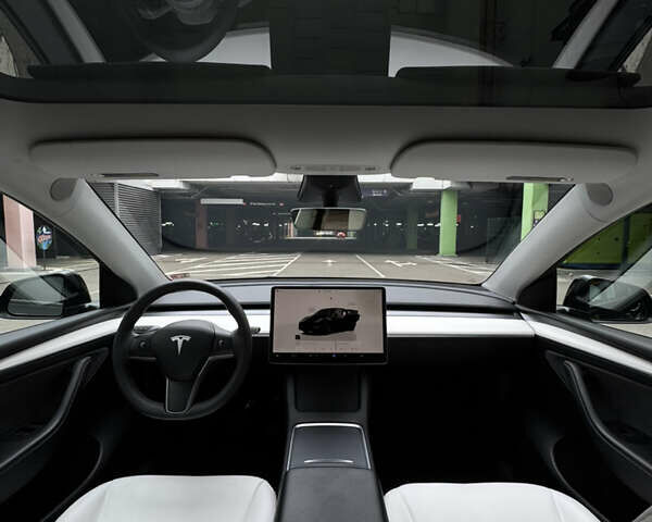 Черный Тесла Model Y, объемом двигателя 0 л и пробегом 28 тыс. км за 29000 $, фото 9 на Automoto.ua
