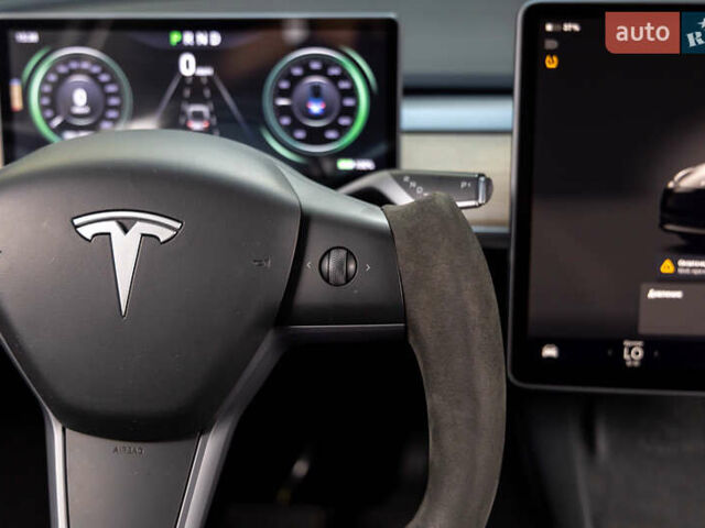 Черный Тесла Model Y, объемом двигателя 0 л и пробегом 25 тыс. км за 35900 $, фото 11 на Automoto.ua