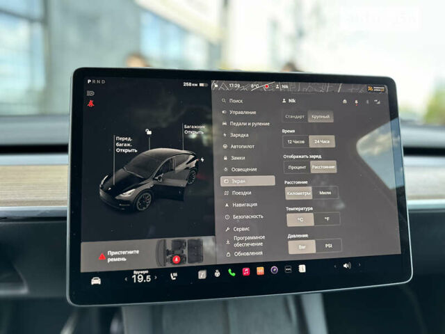 Черный Тесла Model Y, объемом двигателя 0 л и пробегом 2 тыс. км за 40990 $, фото 44 на Automoto.ua