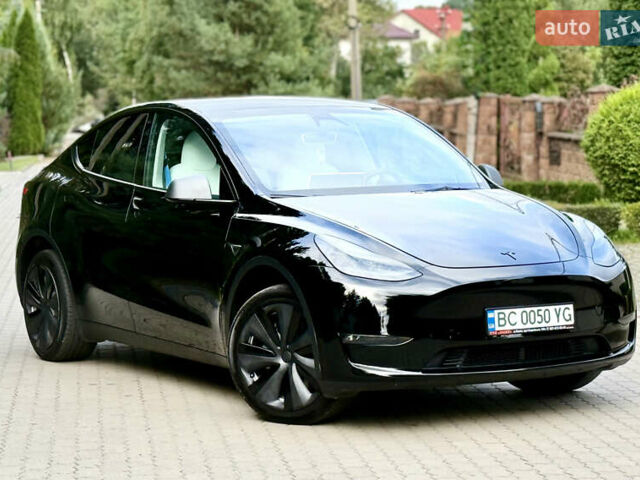 Черный Тесла Model Y, объемом двигателя 0 л и пробегом 32 тыс. км за 33700 $, фото 3 на Automoto.ua