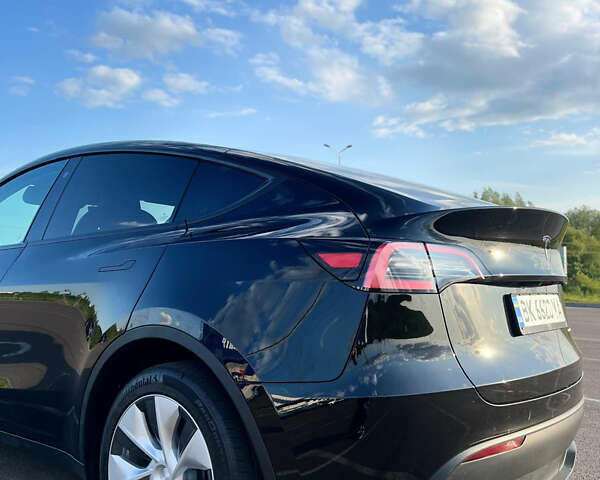 Черный Тесла Model Y, объемом двигателя 0 л и пробегом 22 тыс. км за 25500 $, фото 3 на Automoto.ua