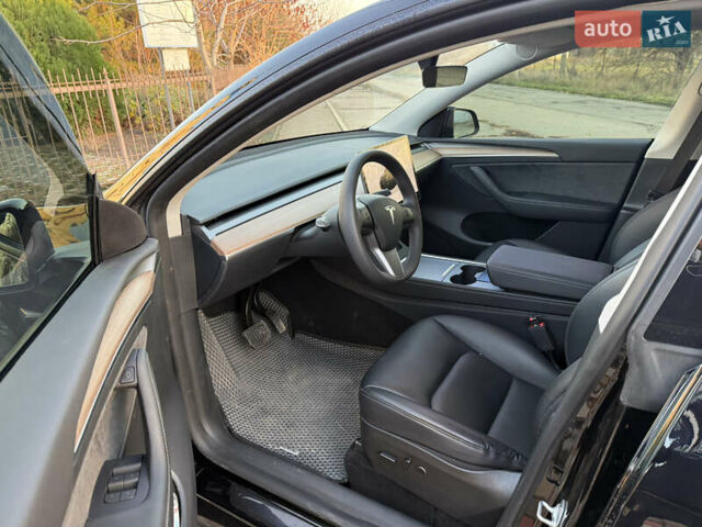 Черный Тесла Model Y, объемом двигателя 0 л и пробегом 15 тыс. км за 27000 $, фото 7 на Automoto.ua