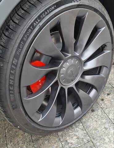 Черный Тесла Model Y, объемом двигателя 0 л и пробегом 27 тыс. км за 31300 $, фото 8 на Automoto.ua