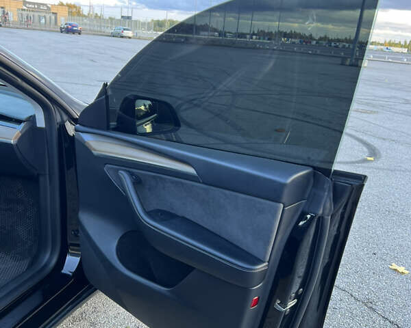 Черный Тесла Model Y, объемом двигателя 0 л и пробегом 123 тыс. км за 26400 $, фото 37 на Automoto.ua