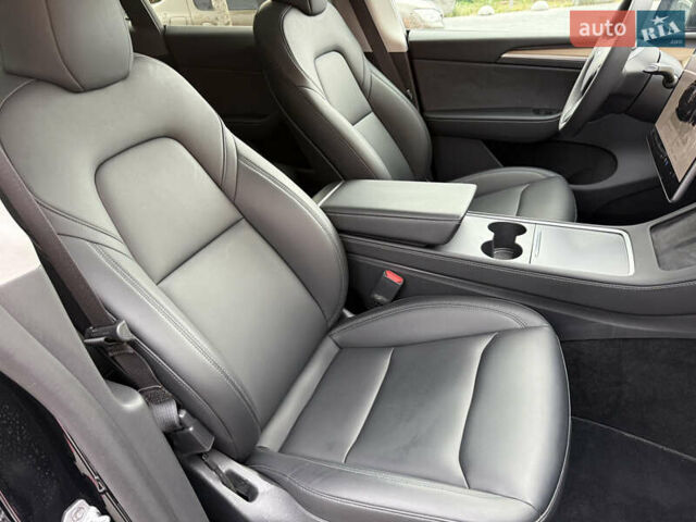 Тесла Model Y 2023 в Киеве на Automoto.ua Черный Тесла Model Y, объемом двигателя 0 л и пробегом 29 тыс. км за 34999 $, фото 34 на Automoto.ua