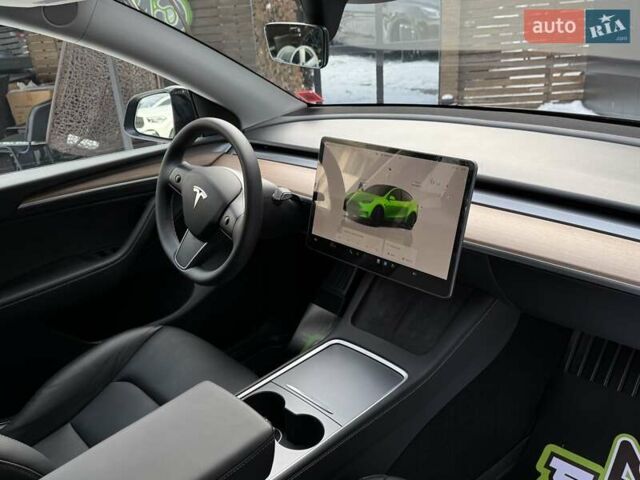 Черный Тесла Model Y, объемом двигателя 0 л и пробегом 1 тыс. км за 34900 $, фото 29 на Automoto.ua