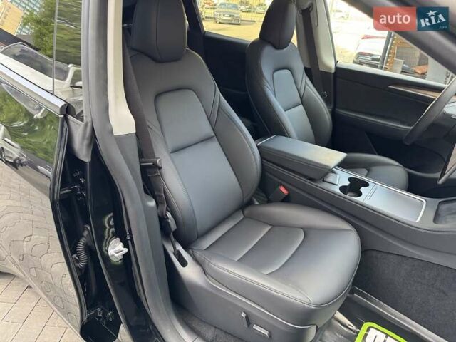 Черный Тесла Model Y, объемом двигателя 0 л и пробегом 1 тыс. км за 33900 $, фото 25 на Automoto.ua