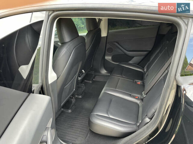 Черный Тесла Model Y, объемом двигателя 0 л и пробегом 39 тыс. км за 31000 $, фото 33 на Automoto.ua