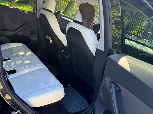 Черный Тесла Model Y, объемом двигателя 0 л и пробегом 0 тыс. км за 41160 $, фото 5 на Automoto.ua