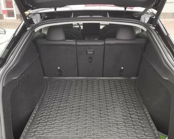 Черный Тесла Model Y, объемом двигателя 0 л и пробегом 88 тыс. км за 27000 $, фото 6 на Automoto.ua