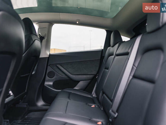 Черный Тесла Model Y, объемом двигателя 0 л и пробегом 16 тыс. км за 30200 $, фото 33 на Automoto.ua