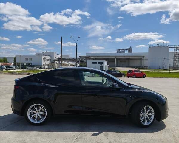 Черный Тесла Model Y, объемом двигателя 0 л и пробегом 63 тыс. км за 25300 $, фото 6 на Automoto.ua