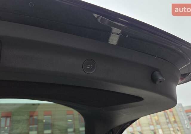 Черный Тесла Model Y, объемом двигателя 0 л и пробегом 49 тыс. км за 28900 $, фото 3 на Automoto.ua