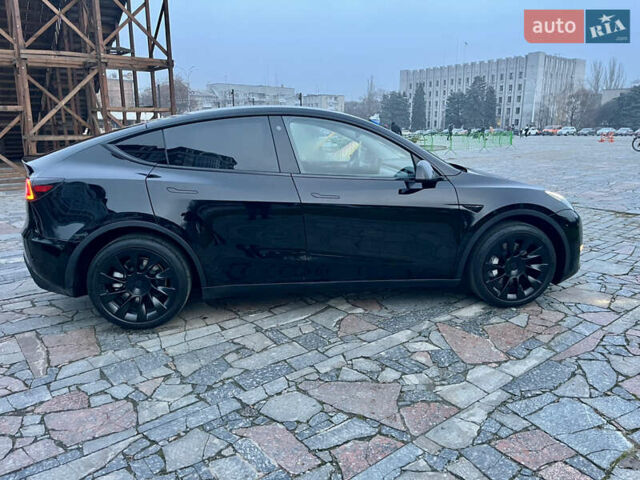 Черный Тесла Model Y, объемом двигателя 0 л и пробегом 59 тыс. км за 25950 $, фото 3 на Automoto.ua