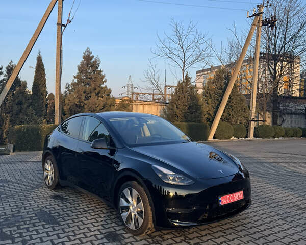 Черный Тесла Model Y, объемом двигателя 0 л и пробегом 11 тыс. км за 25500 $, фото 4 на Automoto.ua