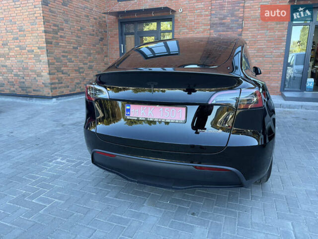 Черный Тесла Model Y, объемом двигателя 0 л и пробегом 29 тыс. км за 34999 $, фото 2 на Automoto.ua