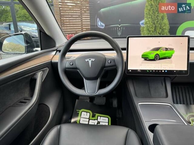 Черный Тесла Model Y, объемом двигателя 0 л и пробегом 1 тыс. км за 33900 $, фото 30 на Automoto.ua