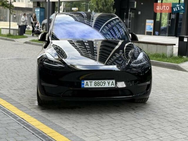 Черный Тесла Model Y, объемом двигателя 0 л и пробегом 28 тыс. км за 28990 $, фото 6 на Automoto.ua