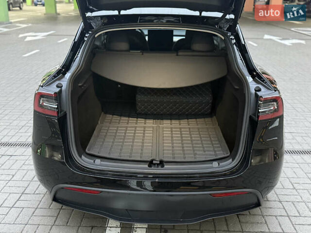 Черный Тесла Model Y, объемом двигателя 0 л и пробегом 16 тыс. км за 34000 $, фото 9 на Automoto.ua