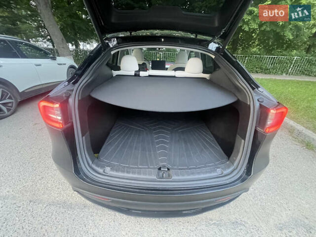 Чорний Тесла Model Y, об'ємом двигуна 0 л та пробігом 42 тис. км за 33900 $, фото 10 на Automoto.ua