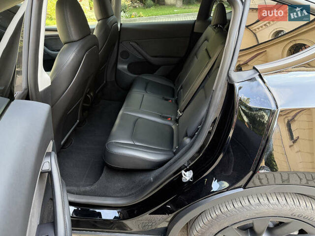 Черный Тесла Model Y, объемом двигателя 0 л и пробегом 58 тыс. км за 27500 $, фото 10 на Automoto.ua