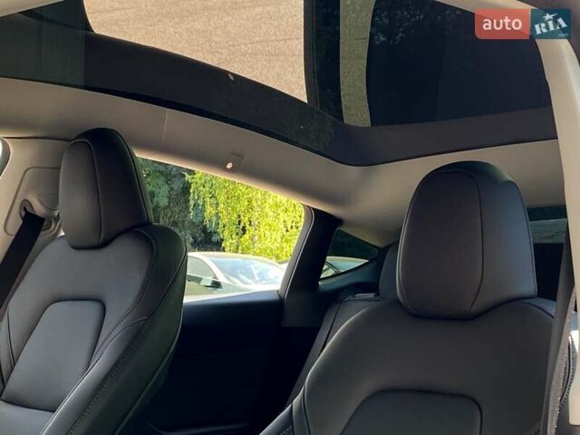 Черный Тесла Model Y, объемом двигателя 0 л и пробегом 17 тыс. км за 34500 $, фото 12 на Automoto.ua