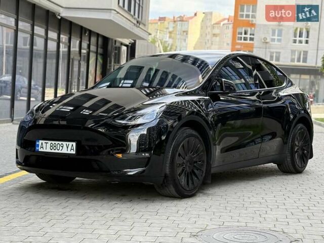 Черный Тесла Model Y, объемом двигателя 0 л и пробегом 28 тыс. км за 28990 $, фото 3 на Automoto.ua