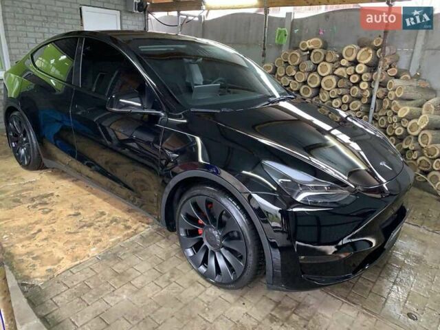 Черный Тесла Model Y, объемом двигателя 0 л и пробегом 12 тыс. км за 35000 $, фото 1 на Automoto.ua