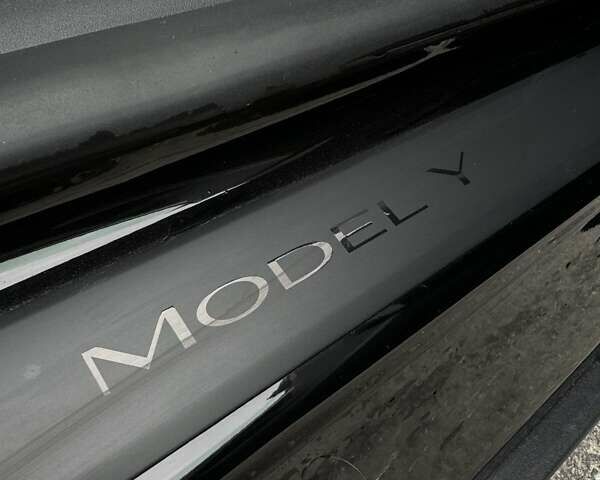 Черный Тесла Model Y, объемом двигателя 0 л и пробегом 10 тыс. км за 29800 $, фото 23 на Automoto.ua