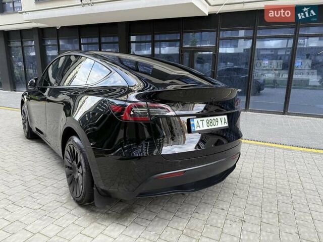 Черный Тесла Model Y, объемом двигателя 0 л и пробегом 28 тыс. км за 28990 $, фото 13 на Automoto.ua