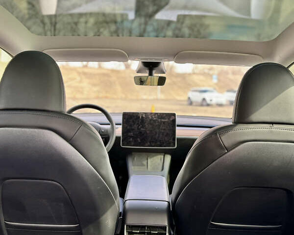 Черный Тесла Model Y, объемом двигателя 0 л и пробегом 29 тыс. км за 27077 $, фото 48 на Automoto.ua