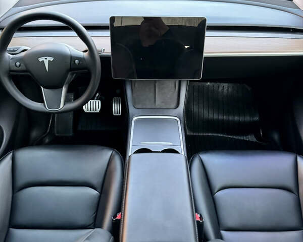 Черный Тесла Model Y, объемом двигателя 0 л и пробегом 38 тыс. км за 32800 $, фото 2 на Automoto.ua