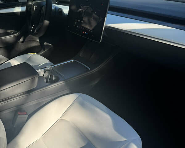 Черный Тесла Model Y, объемом двигателя 0 л и пробегом 37 тыс. км за 24500 $, фото 19 на Automoto.ua
