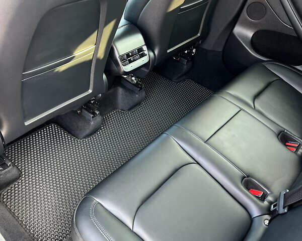 Черный Тесла Model Y, объемом двигателя 0 л и пробегом 22 тыс. км за 25500 $, фото 26 на Automoto.ua
