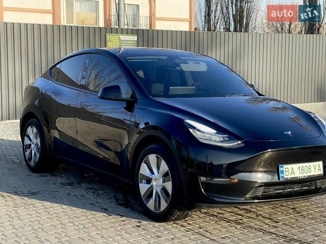 Черный Тесла Model Y, объемом двигателя 0 л и пробегом 33 тыс. км за 30500 $, фото 2 на Automoto.ua