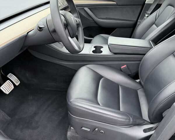 Черный Тесла Model Y, объемом двигателя 0 л и пробегом 84 тыс. км за 25900 $, фото 27 на Automoto.ua