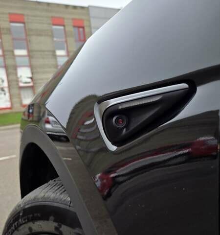 Черный Тесла Model Y, объемом двигателя 0 л и пробегом 49 тыс. км за 28900 $, фото 4 на Automoto.ua