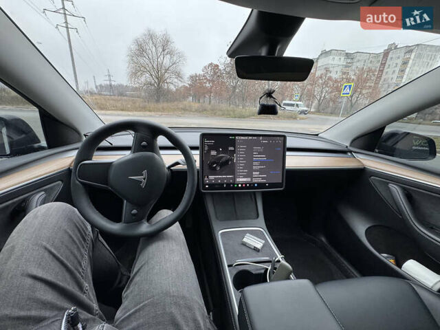 Черный Тесла Model Y, объемом двигателя 0 л и пробегом 35 тыс. км за 38000 $, фото 7 на Automoto.ua
