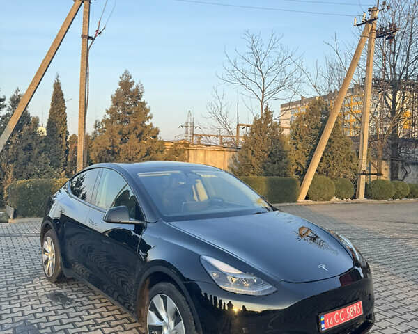 Черный Тесла Model Y, объемом двигателя 0 л и пробегом 11 тыс. км за 25500 $, фото 5 на Automoto.ua