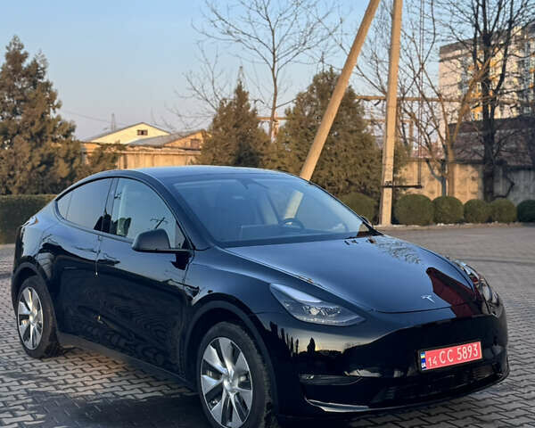 Черный Тесла Model Y, объемом двигателя 0 л и пробегом 11 тыс. км за 25500 $, фото 7 на Automoto.ua