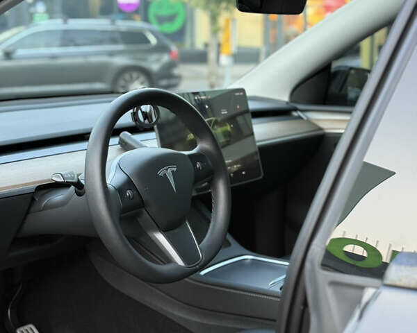Черный Тесла Model Y, объемом двигателя 0 л и пробегом 34 тыс. км за 35000 $, фото 16 на Automoto.ua