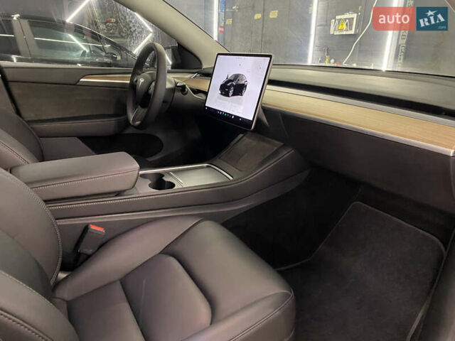 Черный Тесла Model Y, объемом двигателя 0 л и пробегом 71 тыс. км за 29000 $, фото 7 на Automoto.ua