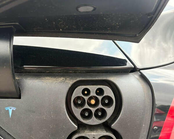 Тесла Model Y 2023 в Ровно на Automoto.ua Черный Тесла Model Y, объемом двигателя 0 л и пробегом 27 тыс. км за 27500 $, фото 11 на Automoto.ua