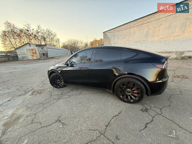 Черный Тесла Model Y, объемом двигателя 0 л и пробегом 33 тыс. км за 29999 $, фото 4 на Automoto.ua