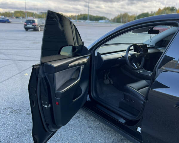 Черный Тесла Model Y, объемом двигателя 0 л и пробегом 123 тыс. км за 26400 $, фото 22 на Automoto.ua