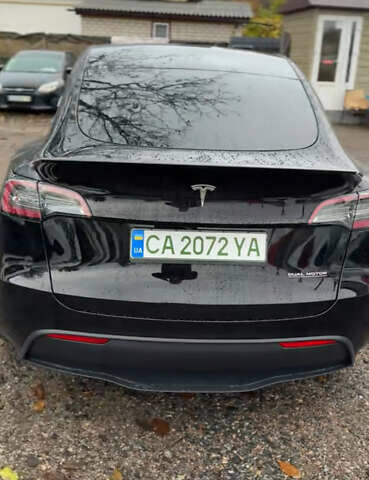 Черный Тесла Model Y, объемом двигателя 0 л и пробегом 35 тыс. км за 29999 $, фото 4 на Automoto.ua