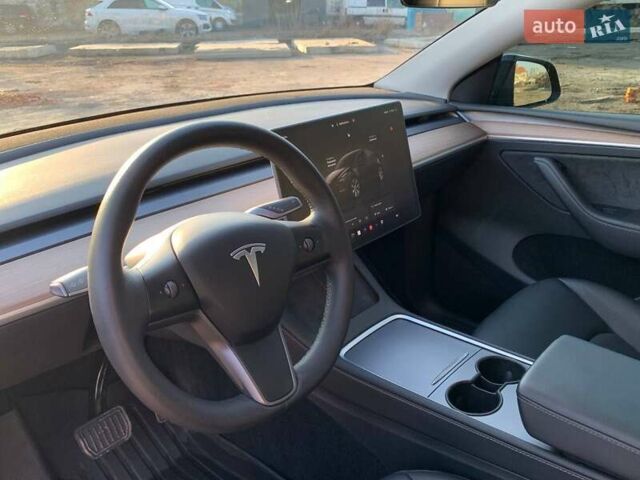 Черный Тесла Model Y, объемом двигателя 0 л и пробегом 25 тыс. км за 26500 $, фото 16 на Automoto.ua