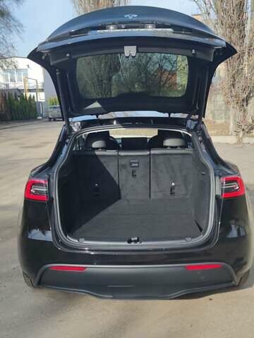 Черный Тесла Model Y, объемом двигателя 0 л и пробегом 30 тыс. км за 29000 $, фото 11 на Automoto.ua